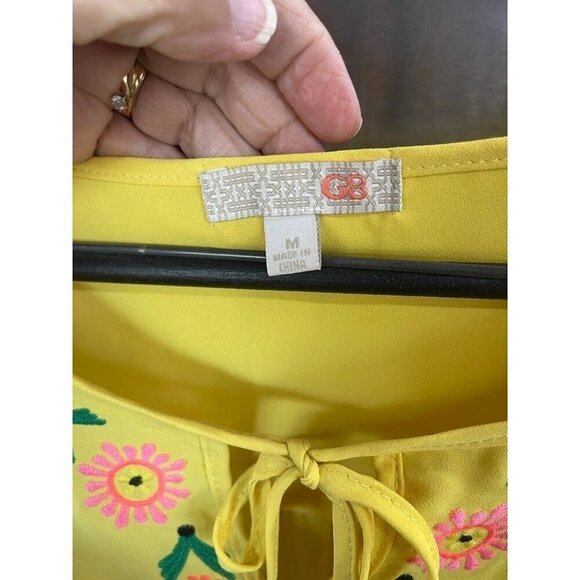GIANNI BINI Floral Embroidered Blouse WOMEN'S SZ M YELLOW and PINK lightweight - Picture 4 of 14